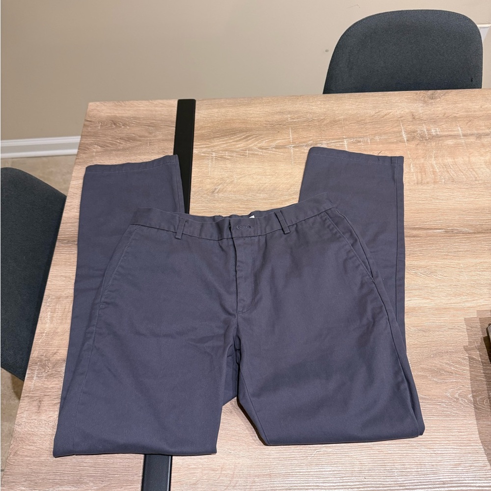 Amazon Essentials Men's Navy Chino Pants